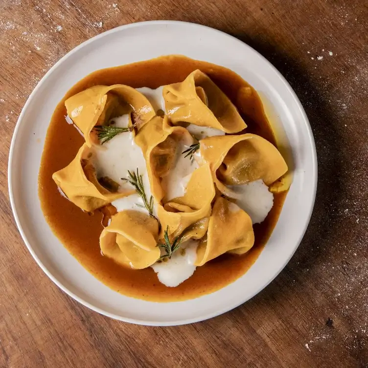 Siguiendo las tradicionales recetas de la abuela, las pastas están entre las protagonistas en la carta de Nicoletta, uno de los mejores restaurantes en Cancún.