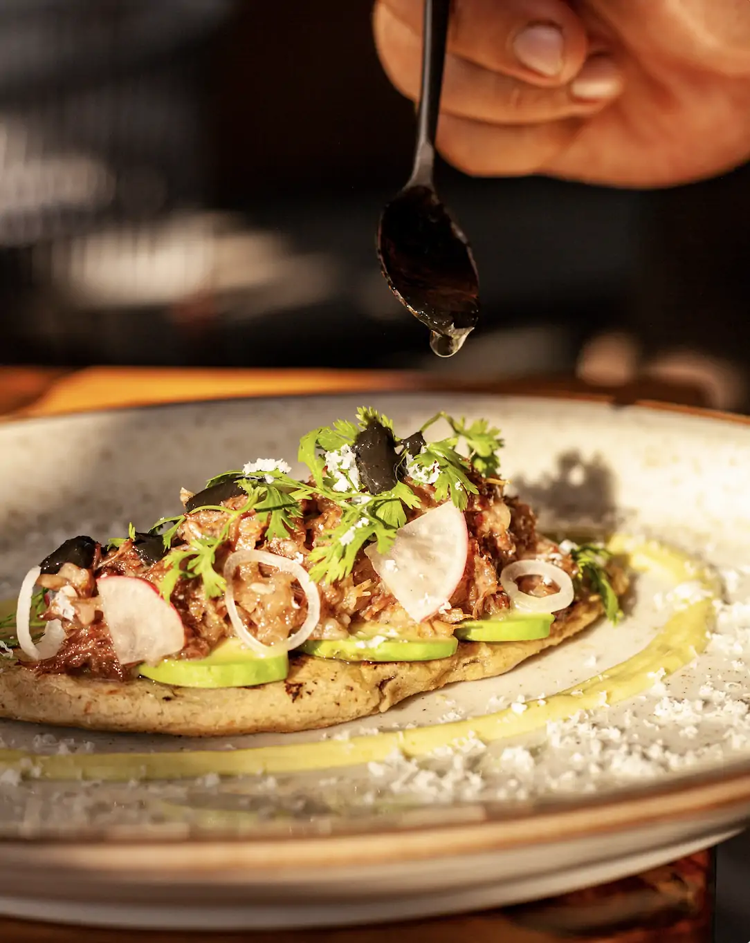 tlacoyo con barbacoa norteña