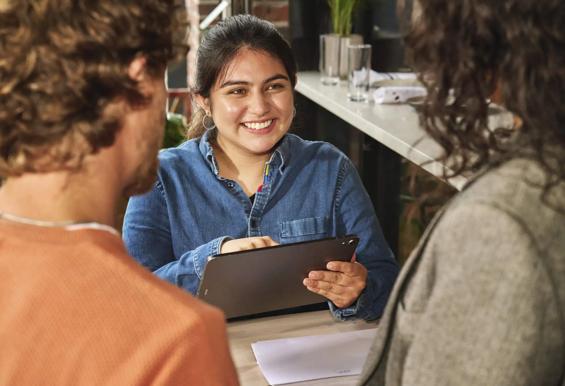 operado un sistema para comensales